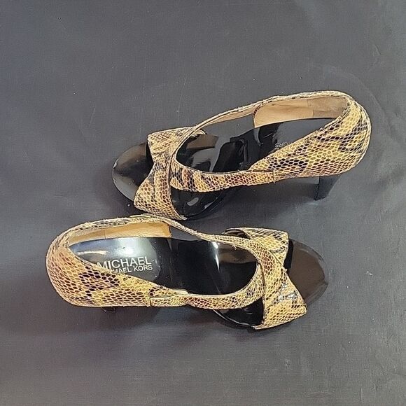 MICHEAL MICHEAL KORS SNAKESKIN PEEP TOE WOMEN"S SANDAL - Picture 11 of 13